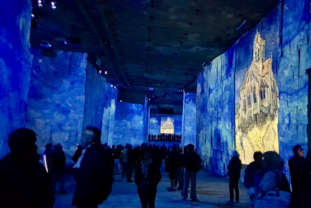 Intérieur carrières lumières projection Van Gogh