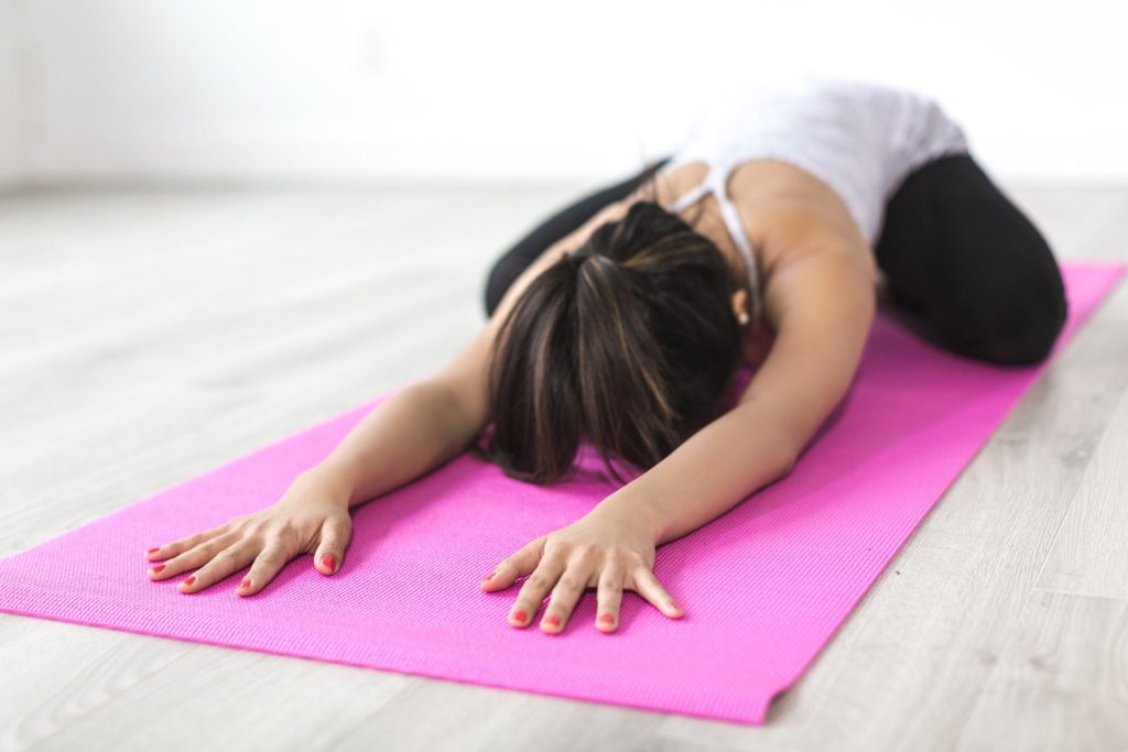 Faire du yoga : arrêter une crise d'angoisse rapidement