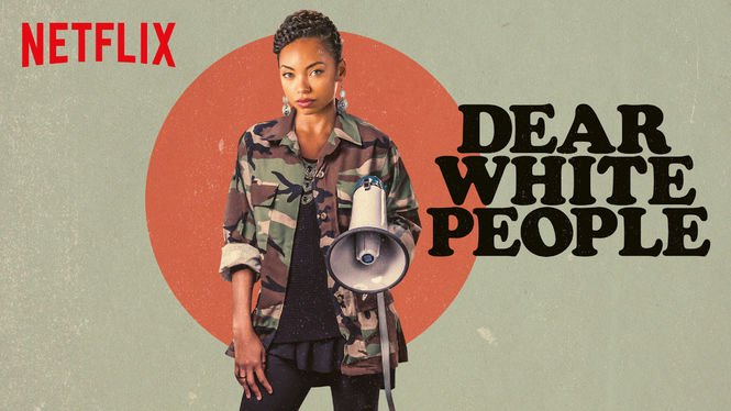Afficher Dear White People Netflix, une femme avec un mégaphone
